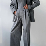 Dolce - Conjunto de Tres Piezas con Blazer de Doble Botonadura